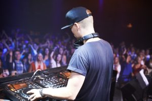 What Services Are Included When Renting Professional Audio Systems in Singapore